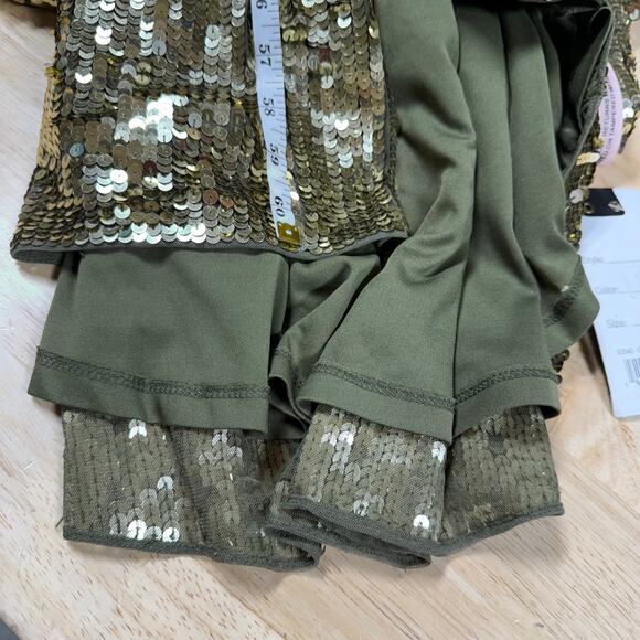 Mac Duggal NWT One Shoulder Bell Sleeve Sequin Gown Gold Size 4 Metallic Slit - Picture 10 of 10